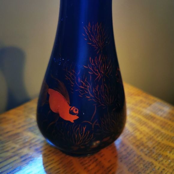 🍒 Lacquer Finish Vase with Goldfish Scene ~ Black Lacquer with Orange Goldfish - Picture 12 of 16